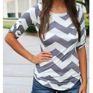 Fashionomics Gray and White Chevron Long Sleeve Top